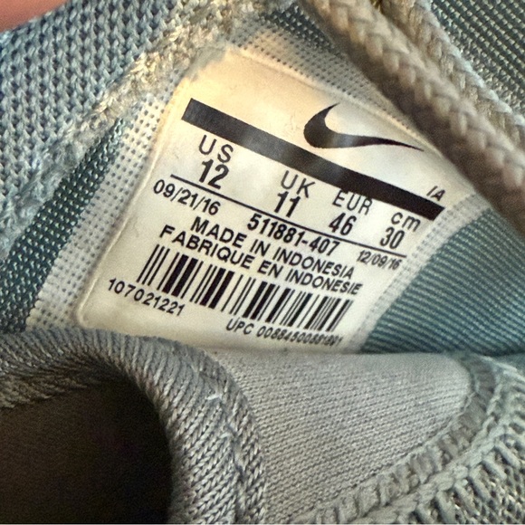 Nike Roshe One ‘Mica Blue’ Sneakers - Picture 8 of 8